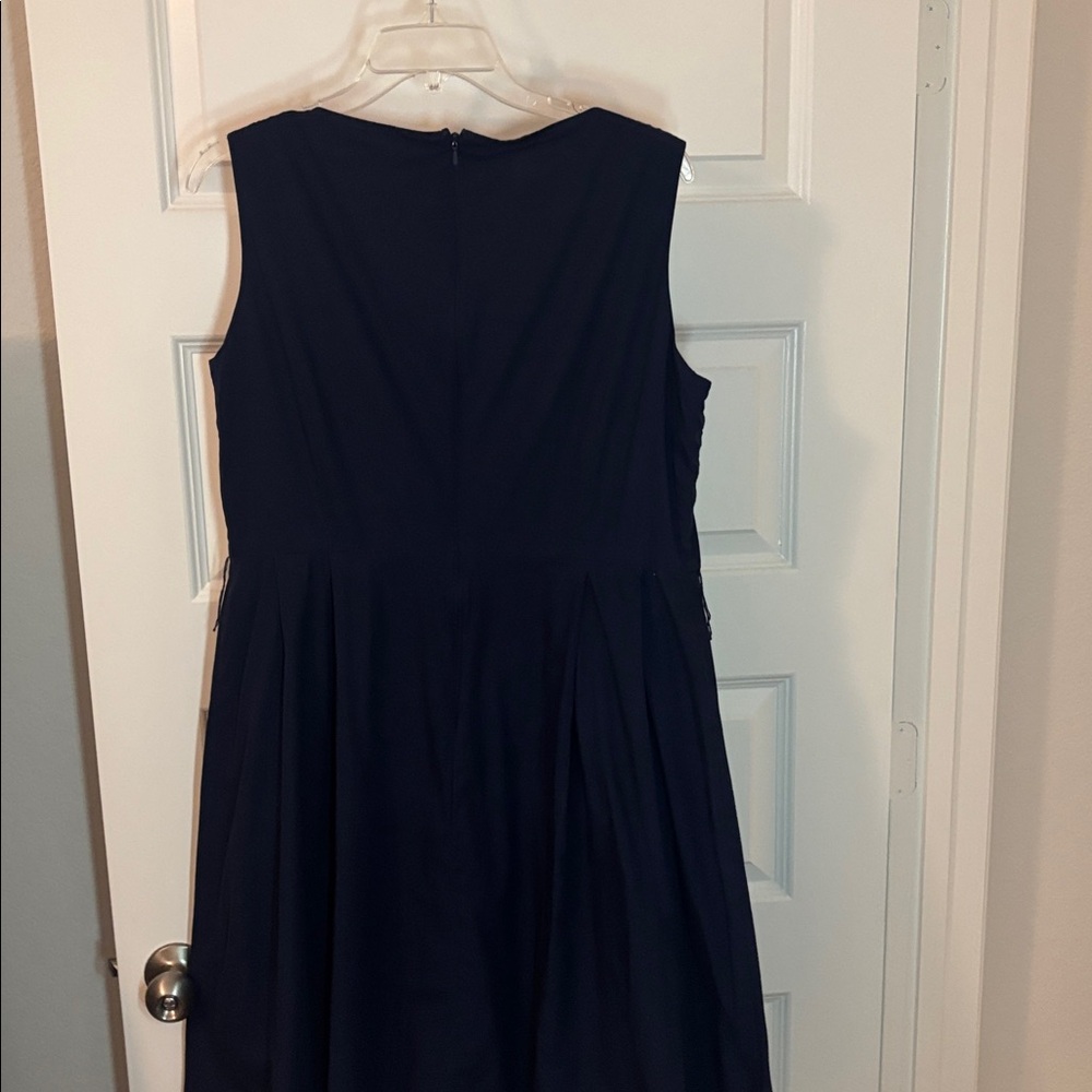 LL Bean Signature Navy Poplin Dress SZ 16 100% Cotton fit & flare lined midi - Picture 2 of 14